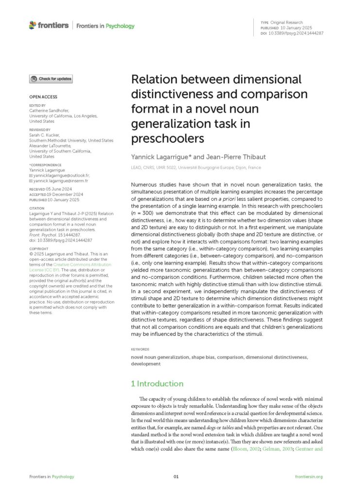 Relation between dimensional distinctiveness and comparison format in a ...